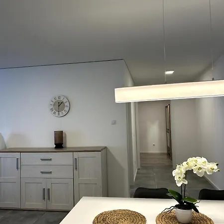 Nur 9 Min Zu Fuss Ins Zentrum I Balkon I Netflix Apartamento *